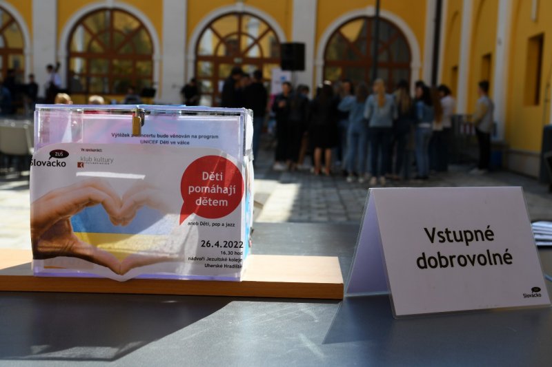 Děti pomáhají dětem aneb Děti, pop a jazz